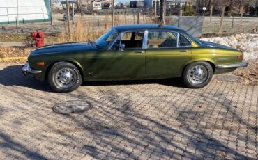 Jaguar-xj-1977-green-8