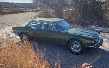 Jaguar-xj-1977-green-9