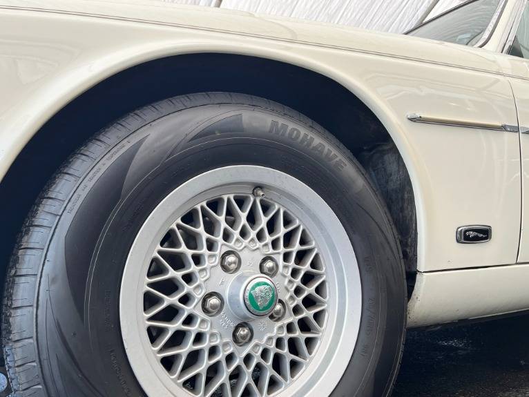 Jaguar-xj-series-1987-14