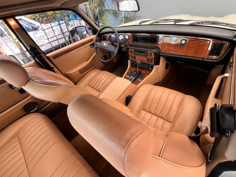 Jaguar-xj-series-1987-20