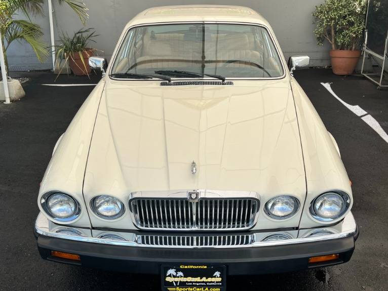 Jaguar-xj-series-1987-7