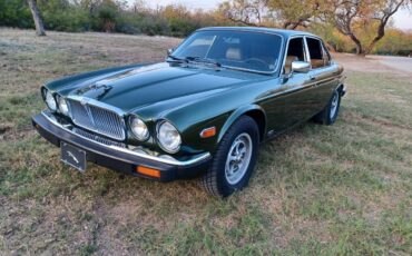 Jaguar-xj6-1982-17