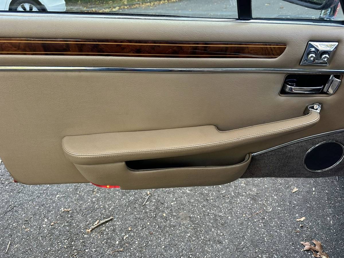 Jaguar-xjs-1990-red-12