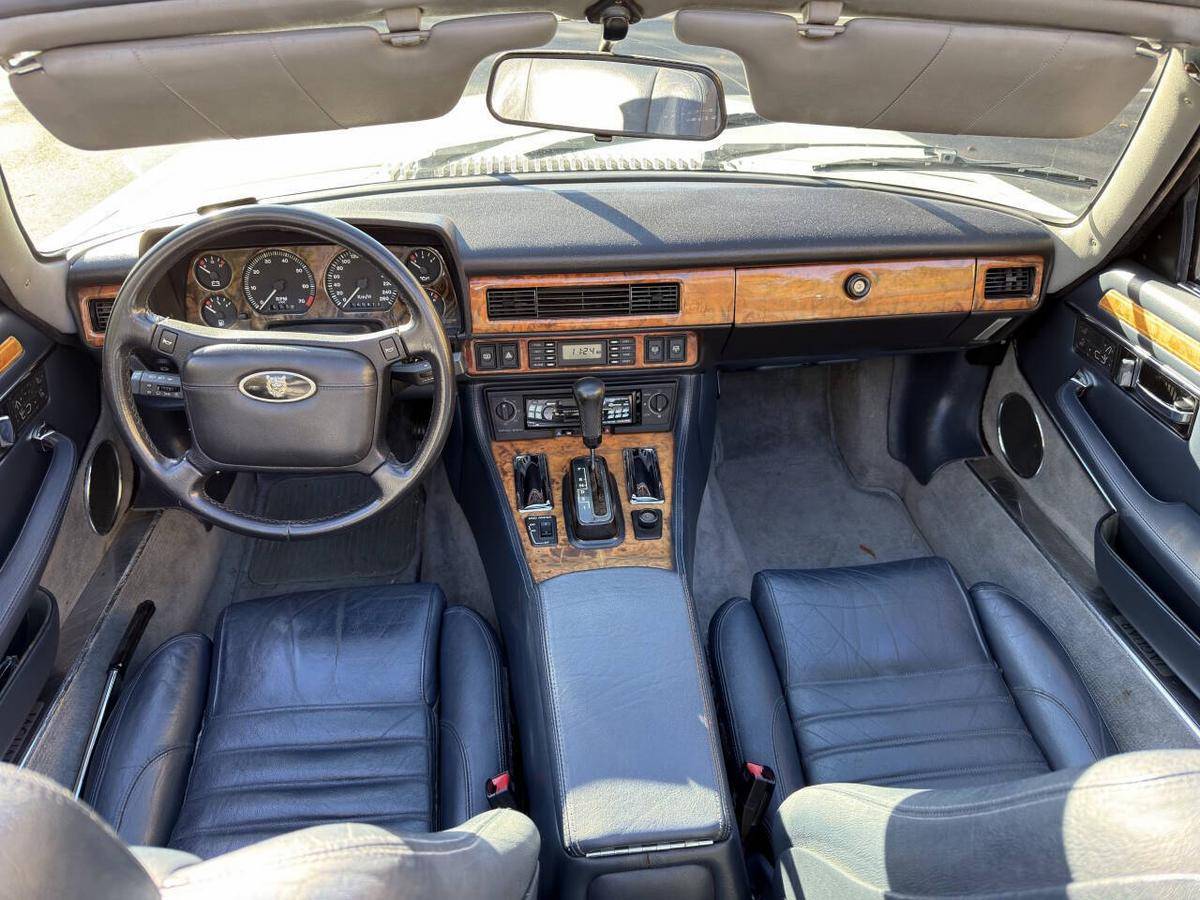 Jaguar-xjs-coupe-1992-white-14