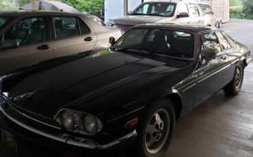 Jaguar-xjs-v12-1987-black-2