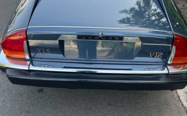 Jaguar-xjs-v12-coupe-1990-grey-1