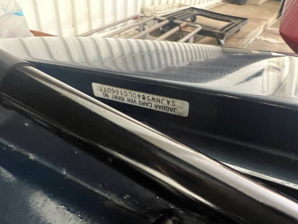 Jaguar-xjs-v12-coupe-1990-grey-10