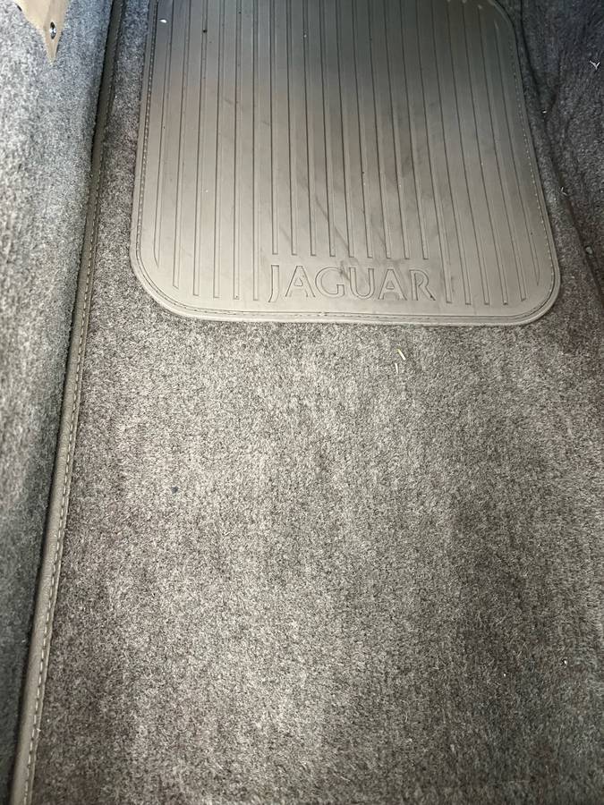 Jaguar-xjs-v12-coupe-1990-grey-13