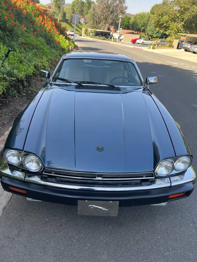 Jaguar-xjs-v12-coupe-1990-grey-5