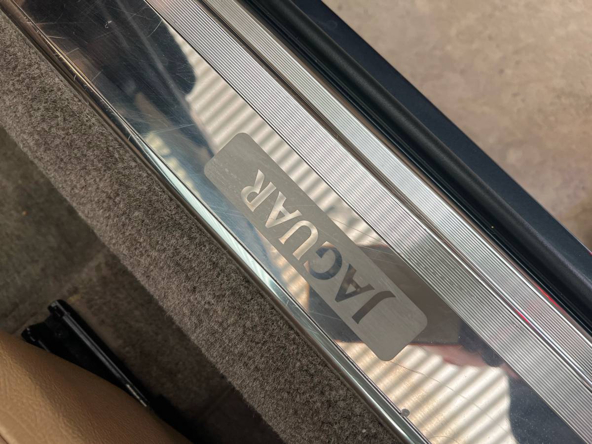 Jaguar-xjs-v12-coupe-1990-grey-6