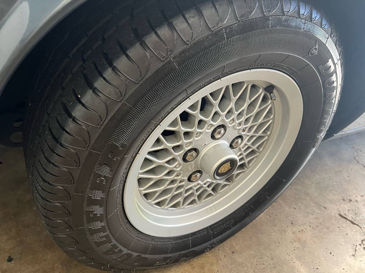 Jaguar-xjs-v12-coupe-1990-grey-8