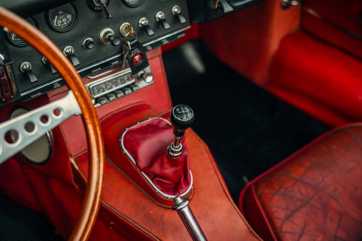 Jaguar-xke-1964-red-16