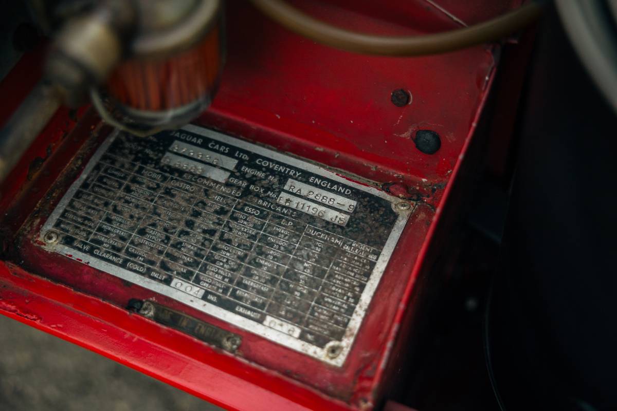 Jaguar-xke-1964-red-19