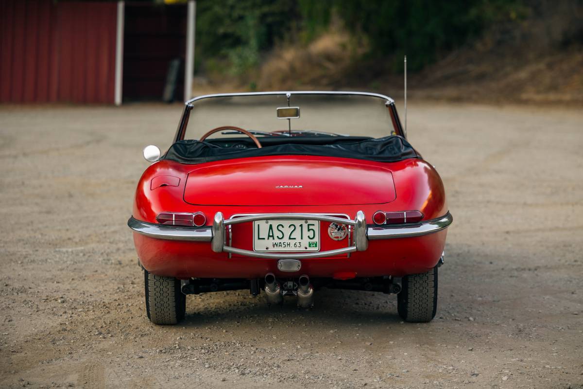 Jaguar-xke-1964-red-4
