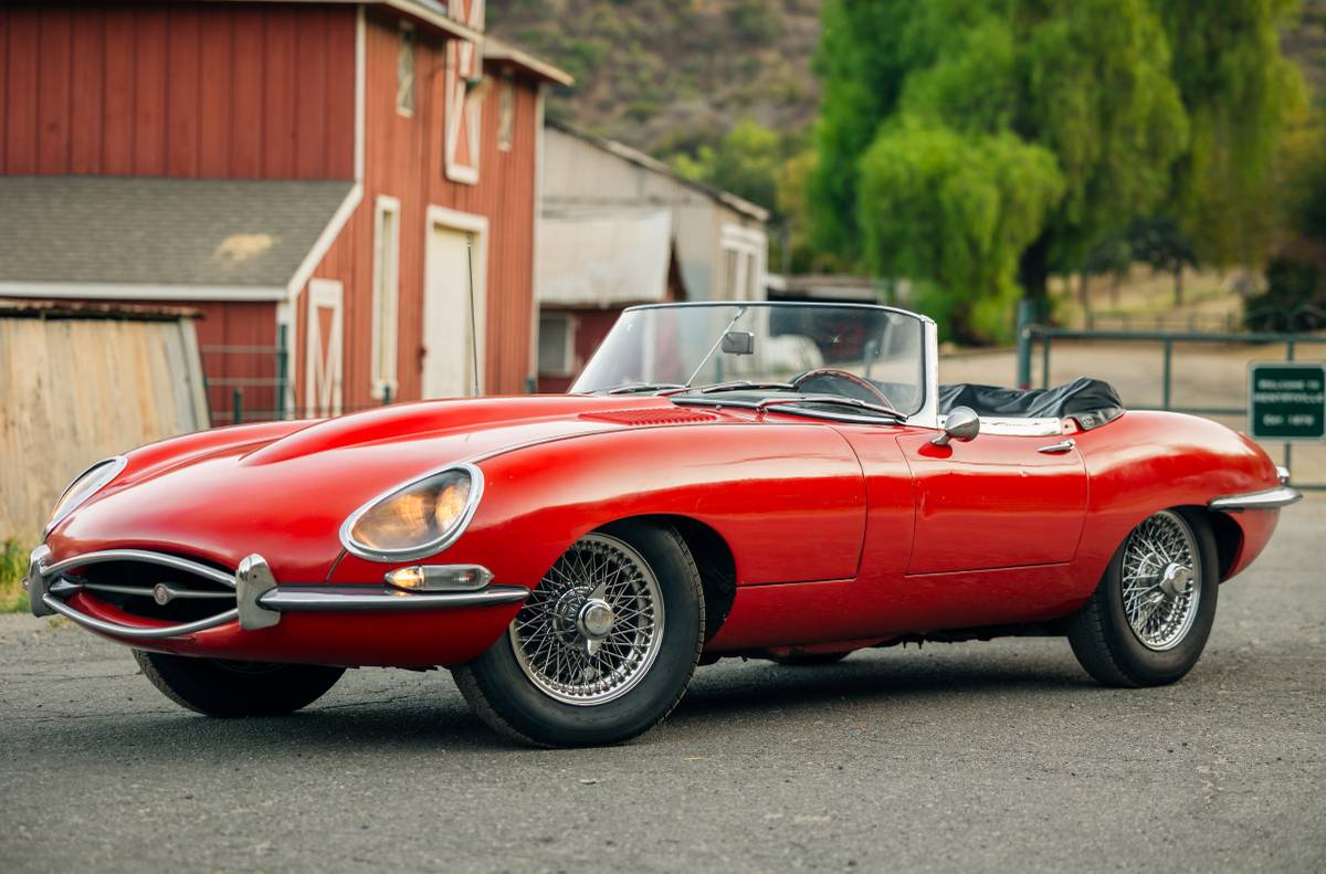 Jaguar-xke-1964-red