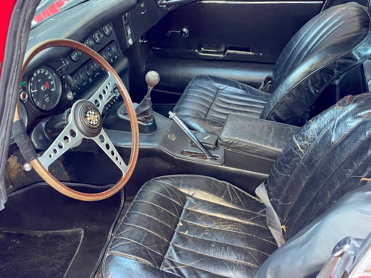 Jaguar-xke-1969-red-11