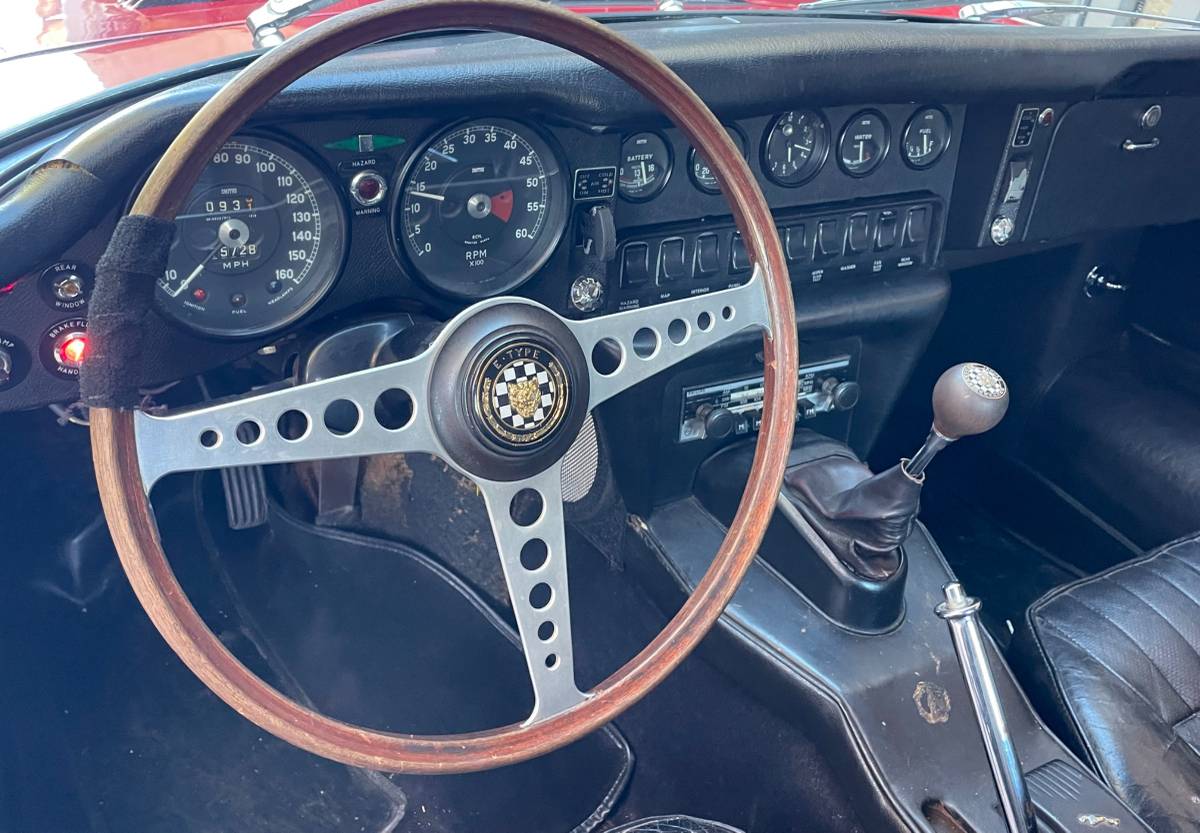 Jaguar-xke-1969-red-14