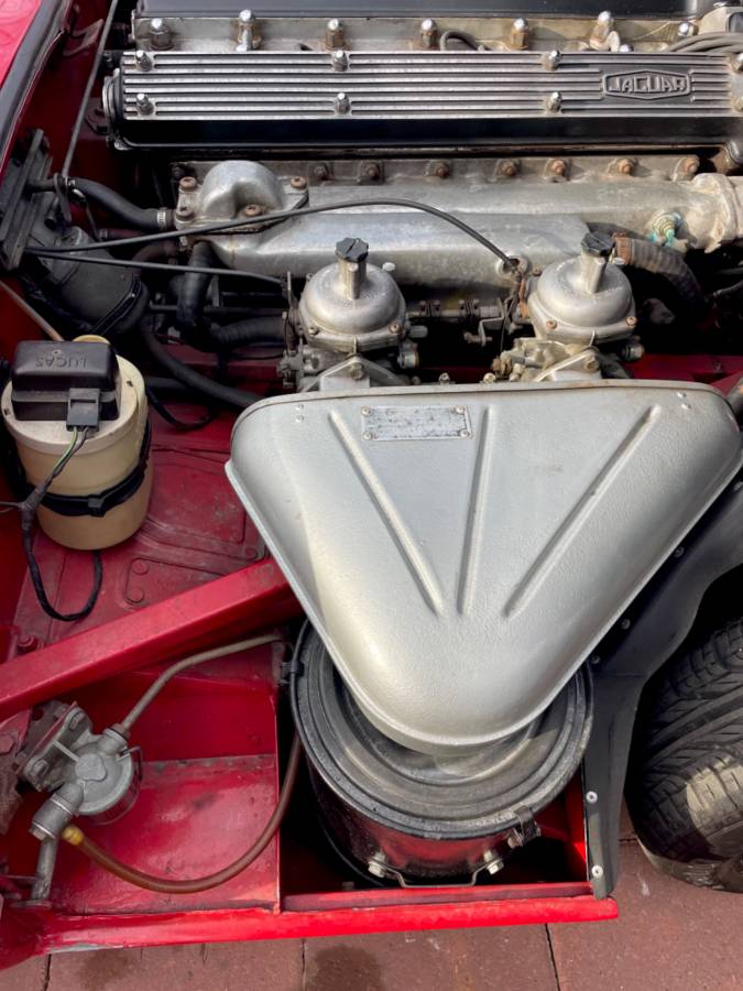 Jaguar-xke-1969-red-17