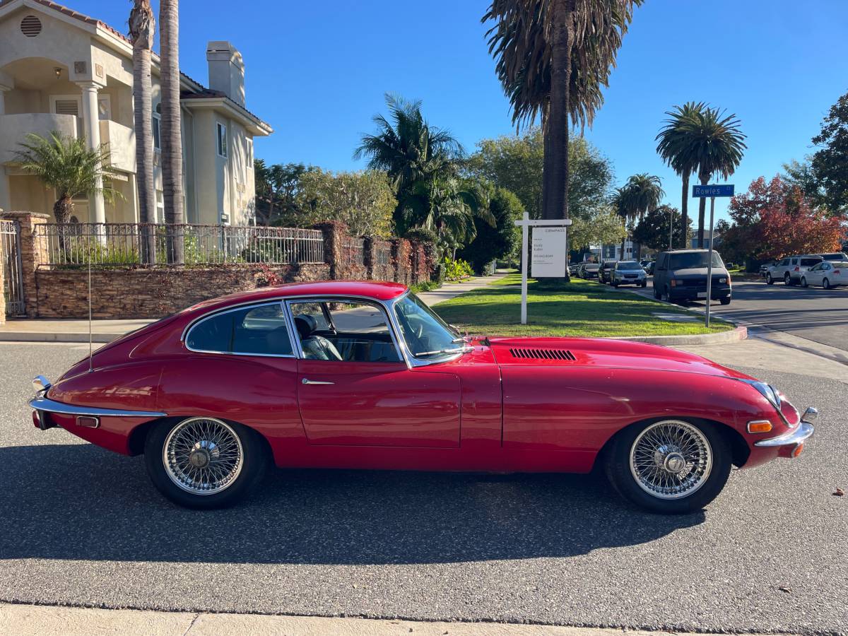 Jaguar-xke-1969-red-2
