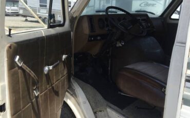 Jayco-2100-1979-white-3