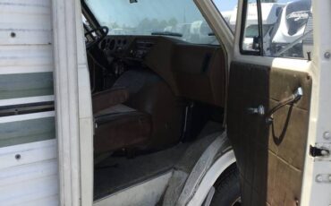 Jayco-2100-1979-white-4