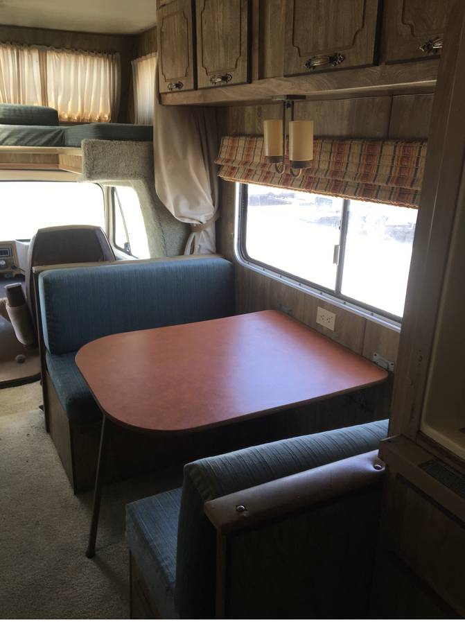 Jayco-2100-1979-white-6