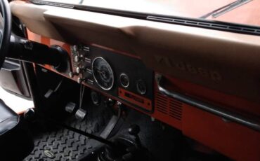 Jeep-1976-orange-19
