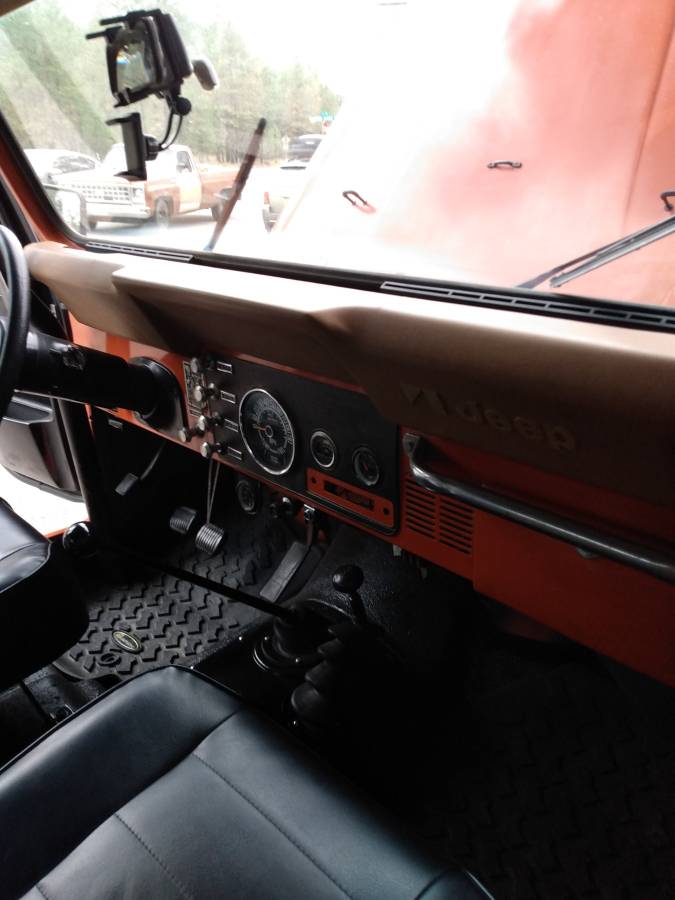 Jeep-1976-orange-19
