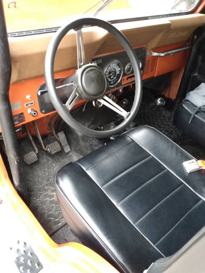 Jeep-1976-orange-20