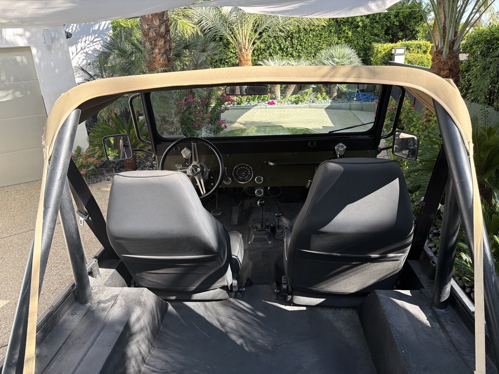 Jeep-CJ-1972-Convertible-10