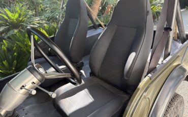 Jeep-CJ-1972-Convertible-11