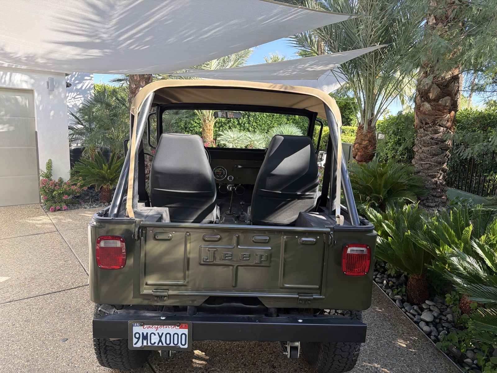 Jeep-CJ-1972-Convertible-4