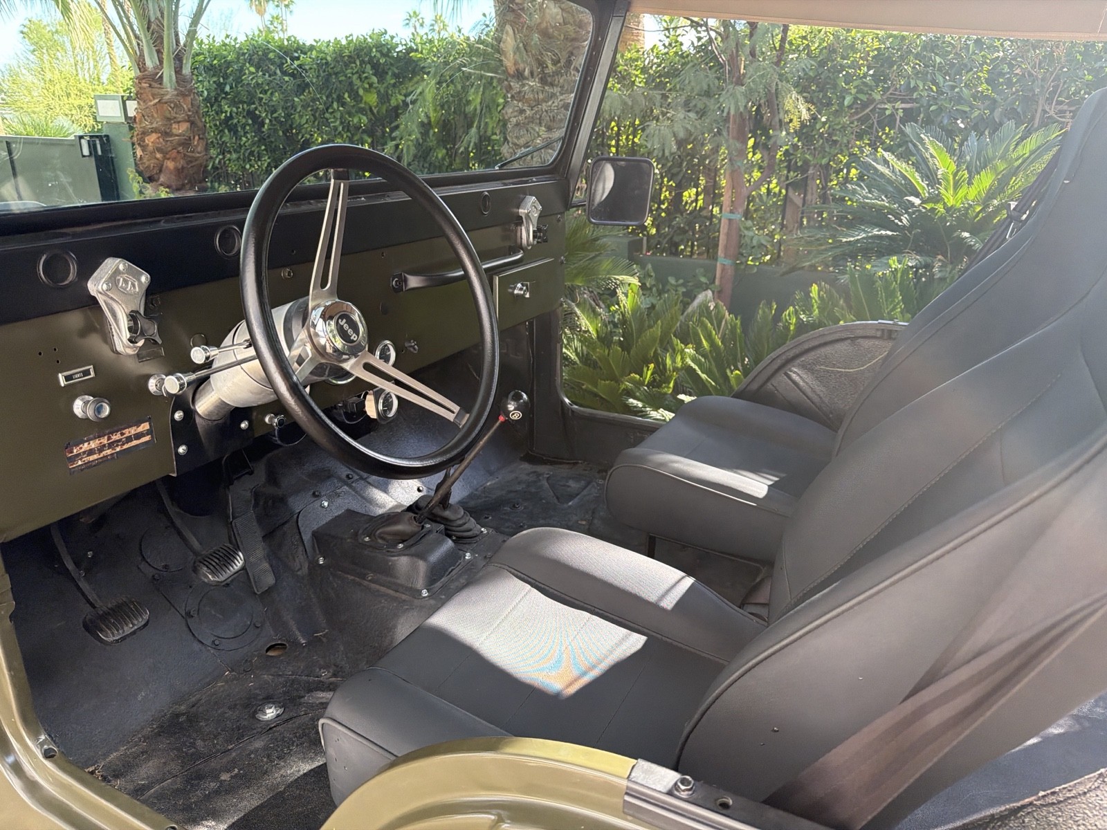 Jeep-CJ-1972-Convertible-7