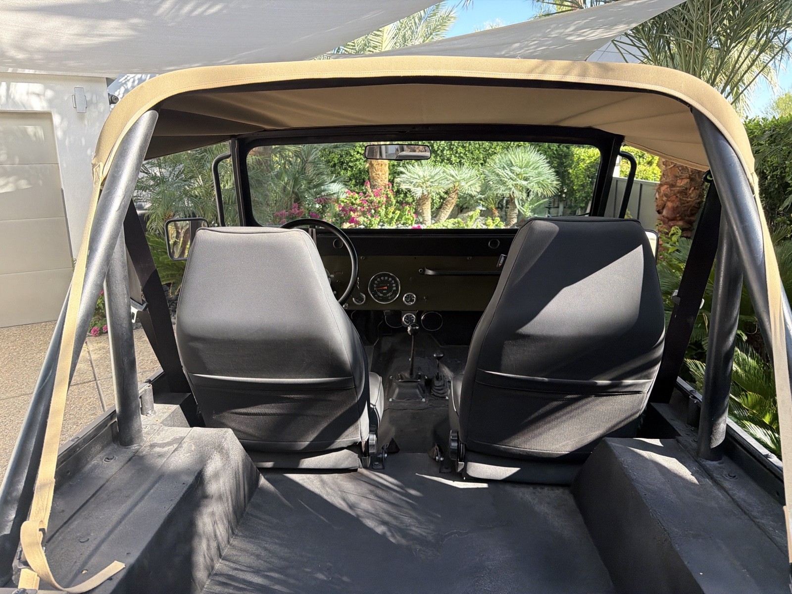 Jeep-CJ-1972-Convertible-9