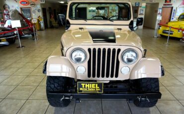 Jeep-CJ-1974-Classic-Car-12