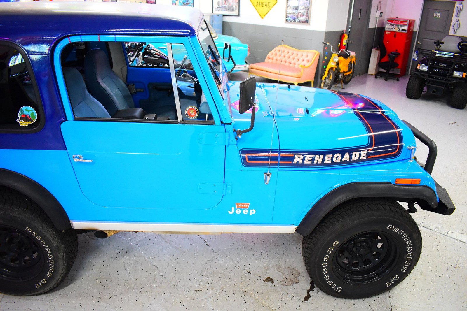Jeep-CJ-1976-SUV-4