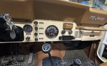 Jeep-CJ-1984-13