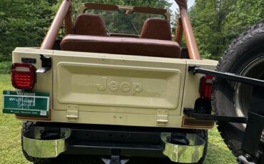 Jeep-CJ-1984-4