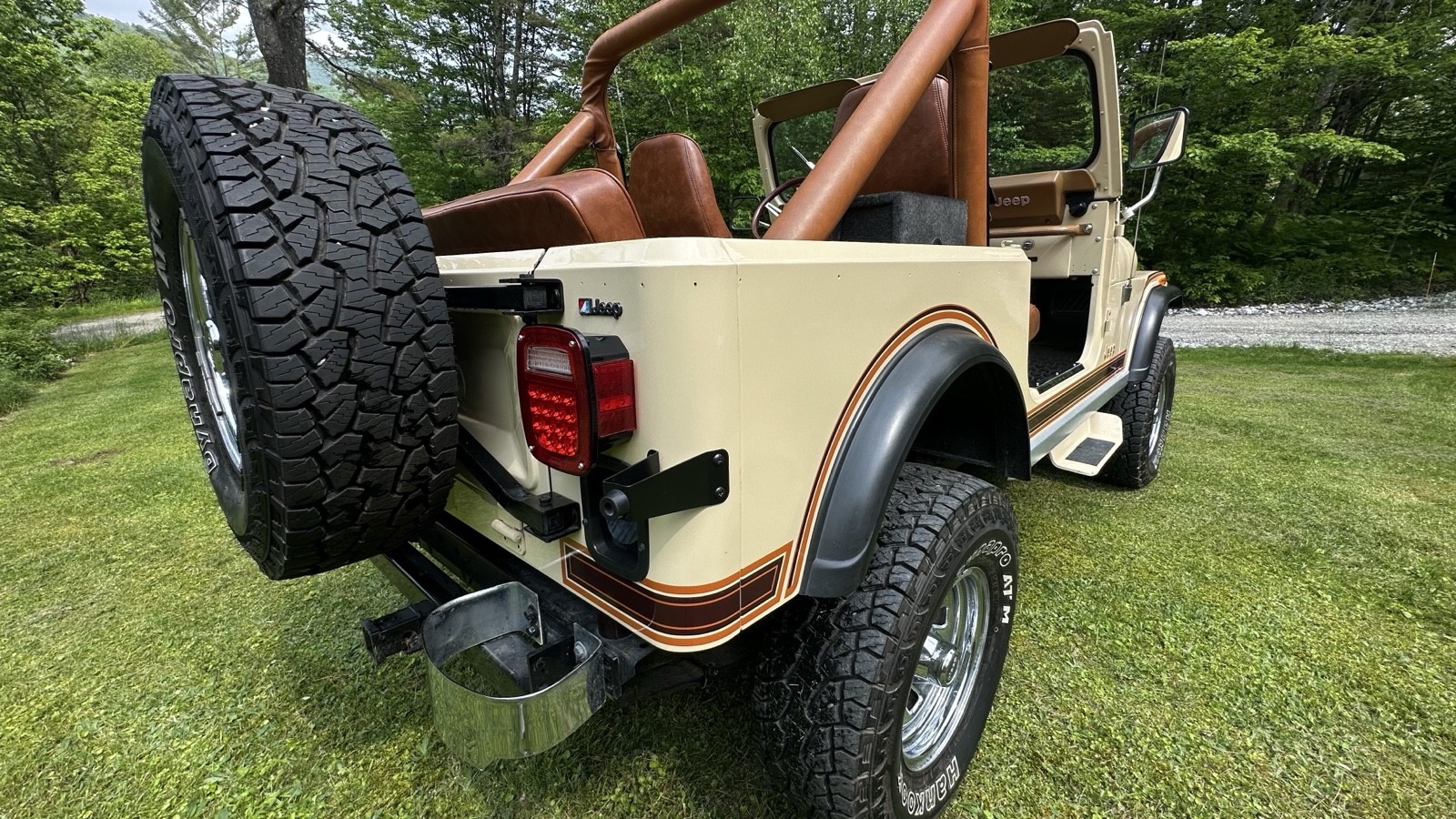 Jeep-CJ-1984-5