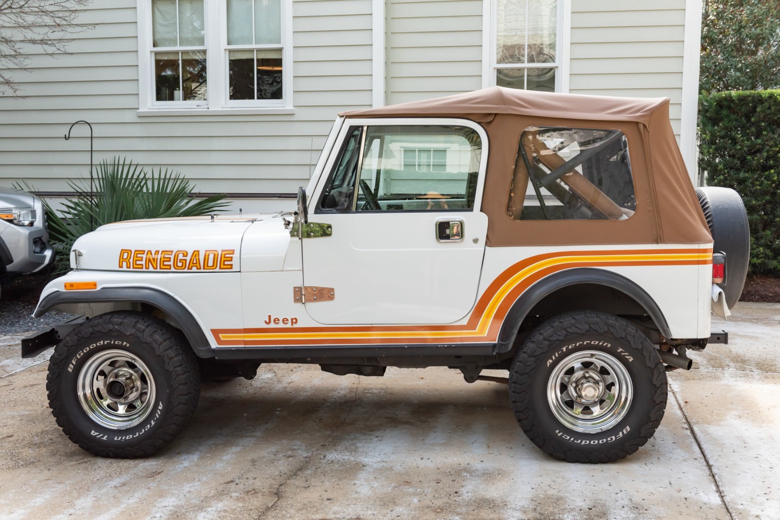Jeep-CJ-1985-SUV-5