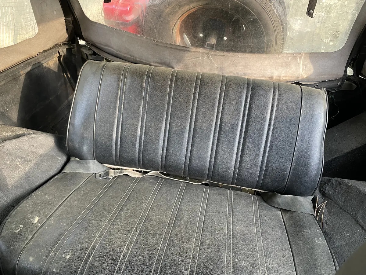 Jeep-Commando-1972-Green-Black-12