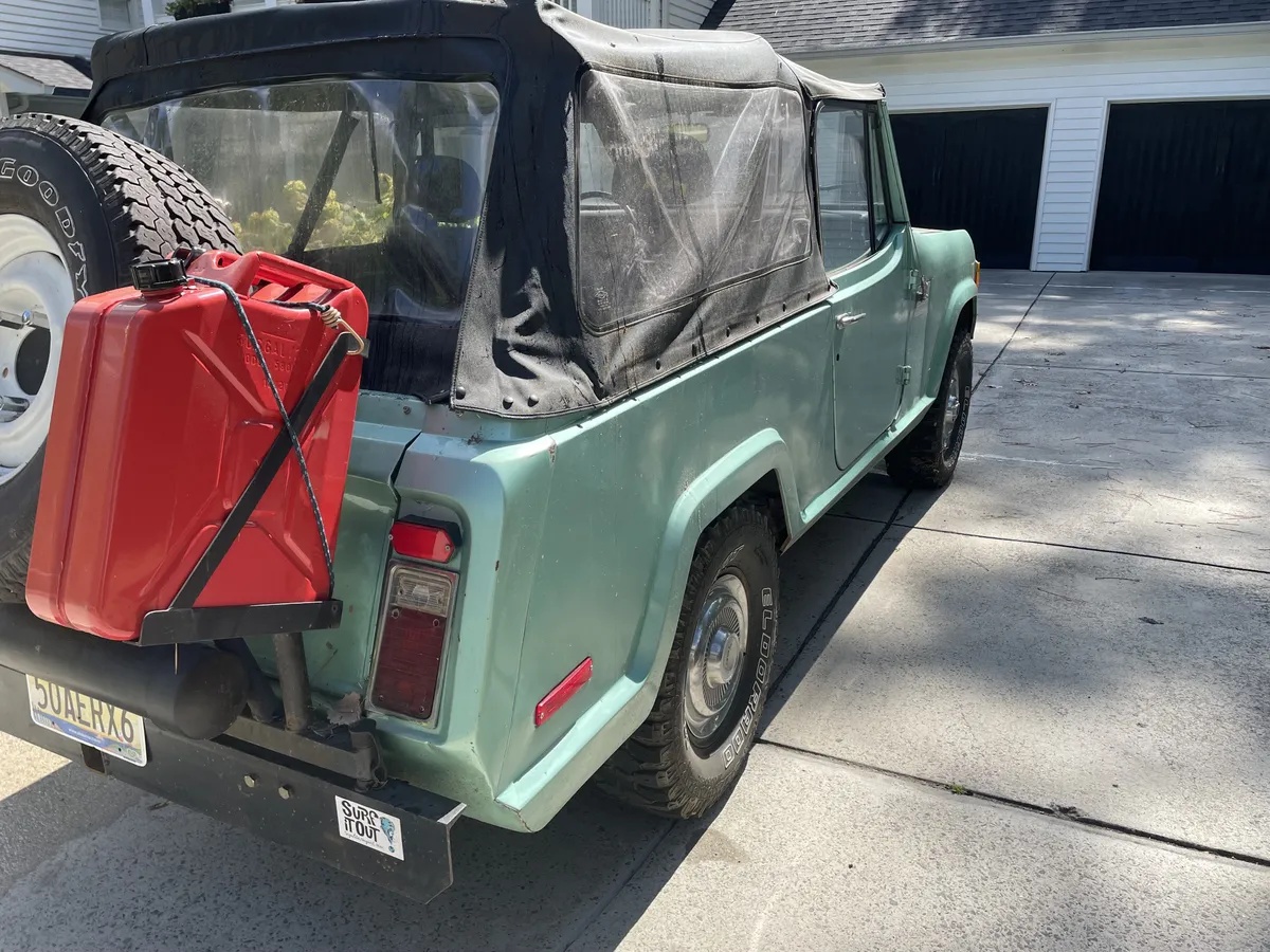 Jeep-Commando-1972-Green-Black-3