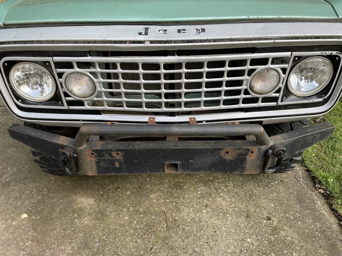 Jeep-Commando-1972-Green-Black-9