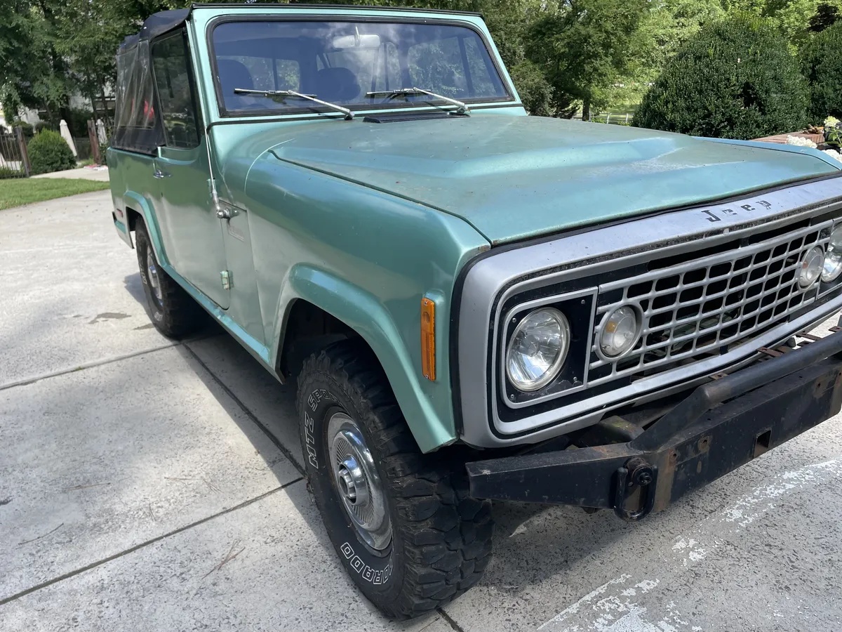 Jeep-Commando-1972-Green-Black