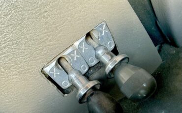 Jeep-Grand-Cherokee-1971-SUV-14