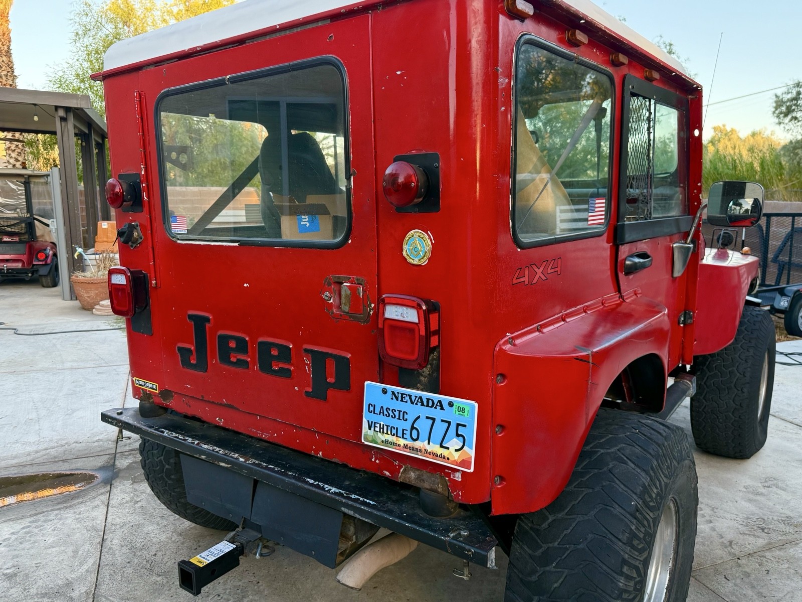 Jeep-Grand-Cherokee-1971-SUV-3