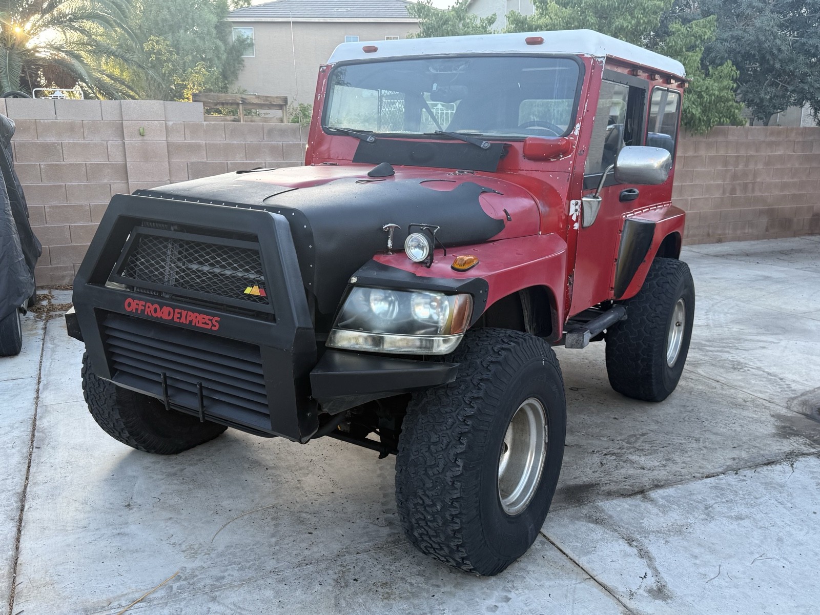 Jeep-Grand-Cherokee-1971-SUV-6