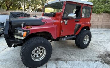 Jeep-Grand-Cherokee-1971-SUV-9