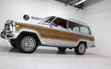 Jeep-Grand-Wagoneer-1986-SUV-12