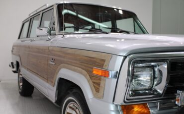Jeep-Grand-Wagoneer-1986-SUV-15